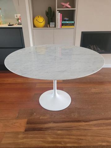Replica Knoll Saarinen tulip / tulp eettafel, marmer, 120 cm beschikbaar voor biedingen