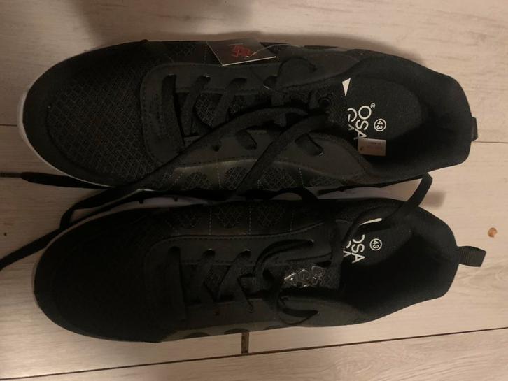 Zwarte OSAga hardloop schoenen  Maat 43 - Nieuw!, Sport en Fitness, Loopsport en Atletiek, Nieuw, Hardlopen, Overige merken, Ophalen