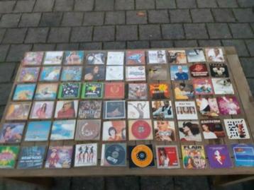 Grote verzameling (circa 400) gebruikte populaire CD's beschikbaar voor biedingen