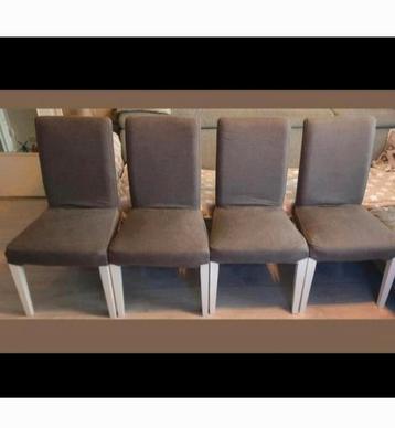 stoelen 4 stuks netjes was&verwisselbare hoezen handig beschikbaar voor biedingen