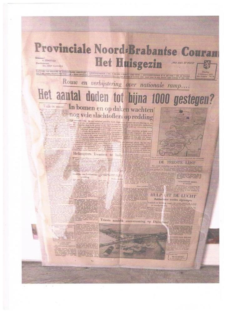 oude kranten watersnood ramp 1953 1 febr., Verzamelen, Tijdschriften, Kranten en Knipsels, Krant, 1940 tot 1960, Ophalen of Verzenden