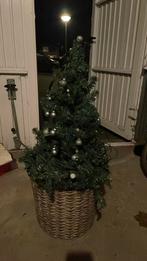 Mini kerstboom (80 cm) in mand inclusief verlichting/sier, Diversen, Kerst, Gebruikt, Ophalen