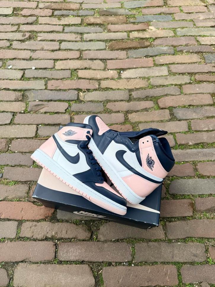 Jordan 1 high Atmosphere EU 38, Kleding | Dames, Schoenen, Nieuw, Sneakers of Gympen, Roze, Ophalen of Verzenden