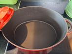 kersen rode gietijzeren ovalen pan / made in france 29, Ophalen, Gebruikt, Koekenpan of Braadpan, Gietijzer