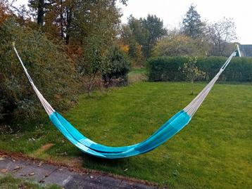 Grote hangmat, mooie kleur in nette gebruikte staat  beschikbaar voor biedingen