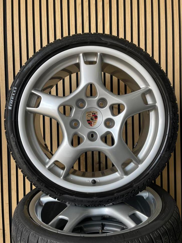 Org. 19” Porsche 911 997 Carrera 4 4S Winterbanden, Auto-onderdelen, Banden en Velgen, Banden en Velgen, Winterbanden, 19 inch
