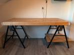Houten bureau met stalen onderstel, Huis en Inrichting, Tafelonderdelen, Ophalen, Gebruikt, 100 tot 150 cm, 50 tot 100 cm