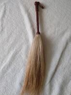 Egyptisch sierzweepje met gevlochten lederen handgreep, Ophalen of Verzenden