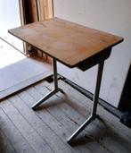 Meerdere oude schoolburo'tjes, Ophalen, Gebruikt, Bureau