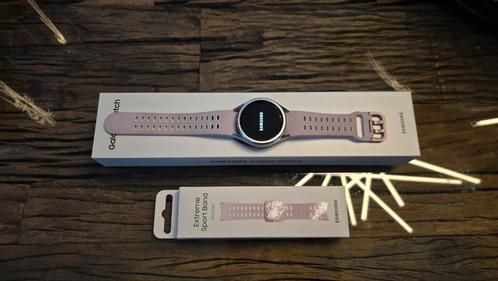 galaxy watch 6 classic 43mm + extra bandje, Sieraden, Tassen en Uiterlijk, Sporthorloges, Gebruikt, Android, Zilver, Afstand, Calorieverbanding