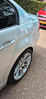 BMW 3-Serie 2.0 I 320 2009 Grijs, 1345 kg, 1995 cc, Zwart, 4 cilinders