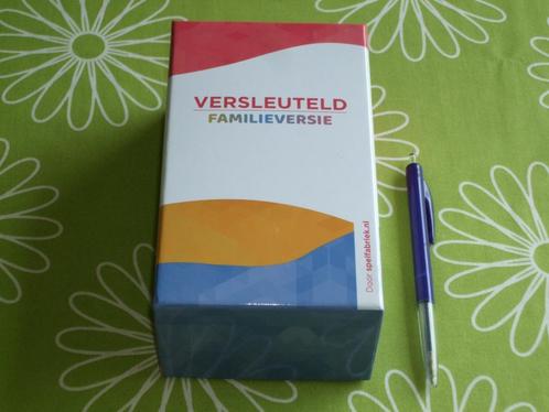 Versleuteld - familieversie - urenlang speelplezier!, Hobby en Vrije tijd, Gezelschapsspellen | Overige, Zo goed als nieuw, Een of twee spelers