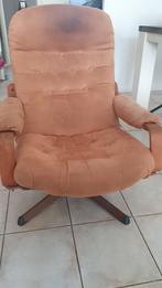Zeer fijne Zweeds draai/schommel stoel te koop., Huis en Inrichting, Fauteuils, Ophalen, Gebruikt, 50 tot 75 cm, Leer