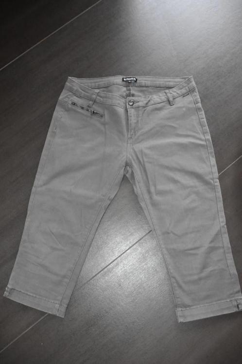 Taupekleurige broek van Superstar, Kleding | Dames, Broeken en Pantalons, Zo goed als nieuw, Maat 42/44 (L), Bruin, Driekwart