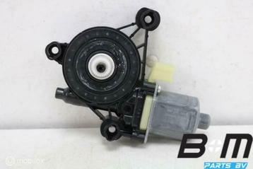 Raammotor rechtsachter VW Tiguan 5NA 5Q0959802A beschikbaar voor biedingen