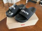 Badslippers Levi's June Padded zwart 40, Ophalen of Verzenden, Zo goed als nieuw