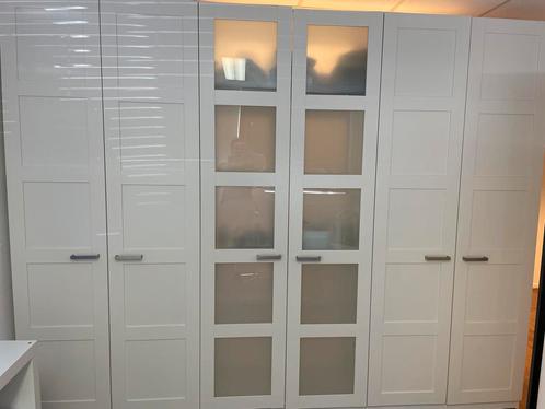 Ikea Wandkast / Doorkijkkast, Huis en Inrichting, Kasten | Kledingkasten, Gebruikt, 200 cm of meer, 25 tot 50 cm, Met deur(en)