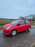 Renault Twingo 1.2 16V 2010 Rood, Auto's, Renault, 839 kg, Zwart, 4 cilinders, 4 stoelen