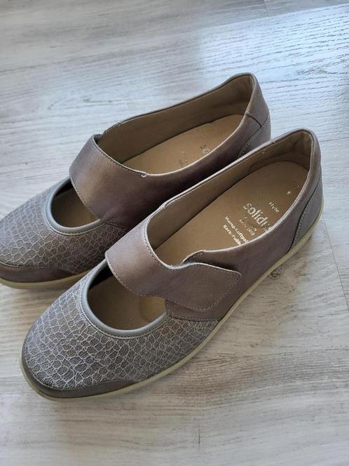 Solidus 6 1/2 K beige schoen met klittenband, Kleding | Dames, Schoenen, Zo goed als nieuw, Beige, Verzenden