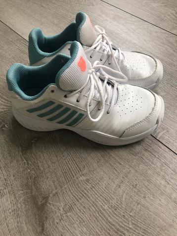 K-Swiss tennisschoenen gymschoenen maat 35 beschikbaar voor biedingen
