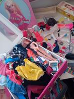 Partijtje oud barbie doll spulletjes om uit te zoeken poppen, Verzenden