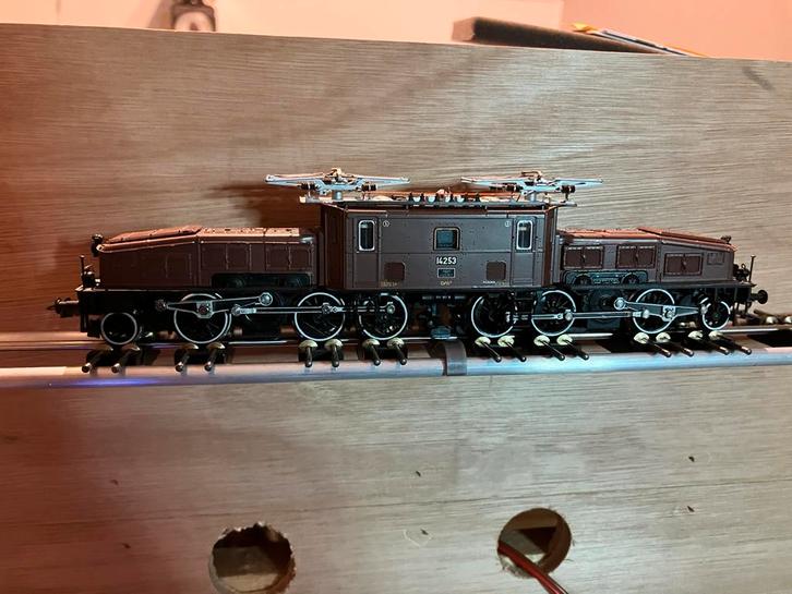 Roco 69533 Ce6/8 van de SBB AC voor marklin ( krokodil ), Hobby en Vrije tijd, Modeltreinen | H0, Zo goed als nieuw, Locomotief