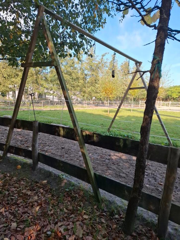 Groot paardenschommel met slowfeeder-opti, Dieren en Toebehoren, Paarden en Pony's | Overige Paardenspullen, Zo goed als nieuw