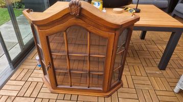 Mooie Antieke wandvitrine kastje / theekastje  beschikbaar voor biedingen