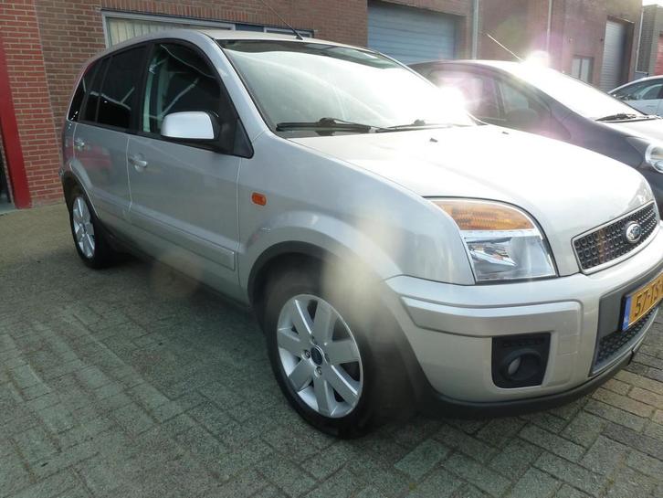 Ford Fusion 1.4-16V Futura AIRCO TREKHAAK ONDERHOUD PAPIEREN, Auto's, Ford, Particulier, Te koop, Fusion, ABS, Airbags, Airconditioning