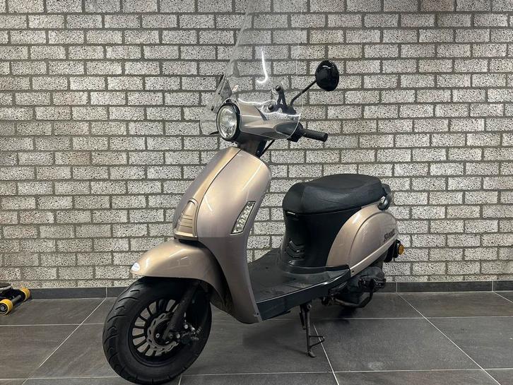 AGM Swan snorscooter 2016 8200KM, Fietsen en Brommers, Scooters | Overige merken, Gebruikt, Ophalen