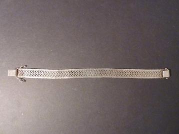 Zilveren armband beschikbaar voor biedingen