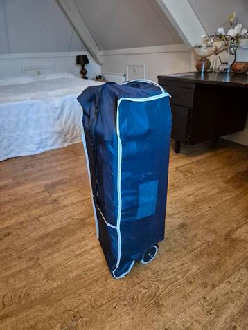 Opvouwbaar kinder/campingbedje met matras beschikbaar voor biedingen