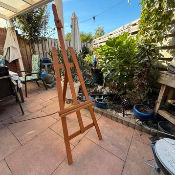 Houten Schildersezel beschikbaar voor biedingen