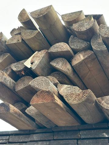 Half ronde liggers  beschikbaar voor biedingen
