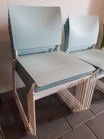 10 lichtblauwe Design stapelstoelen beschikbaar voor biedingen