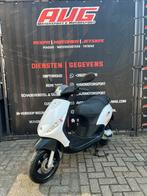 NIEUWSTAAT Piaggio Zip 2-takt BROM 2t 2017 GRATIS BEZORGD!!, Fietsen en Brommers, Scooters | Piaggio, Maximaal 45 km/u, Zip, Ophalen of Verzenden