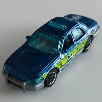 2006 Ford Crown Victoria Taxi blauw Match Box  beschikbaar voor biedingen