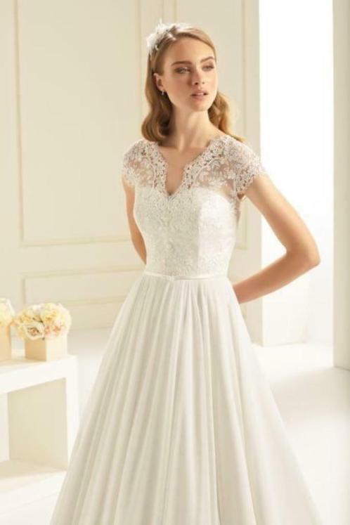 Prachtige ivoor/kleurige Bianco Evento trouwjurk maat 48/50, Kleding | Dames, Trouwkleding en Trouwaccessoires, Zo goed als nieuw