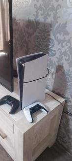 PS5 Slim digital with two controllers, Spelcomputers en Games, Games | Sony PlayStation 5, Ophalen of Verzenden, Zo goed als nieuw