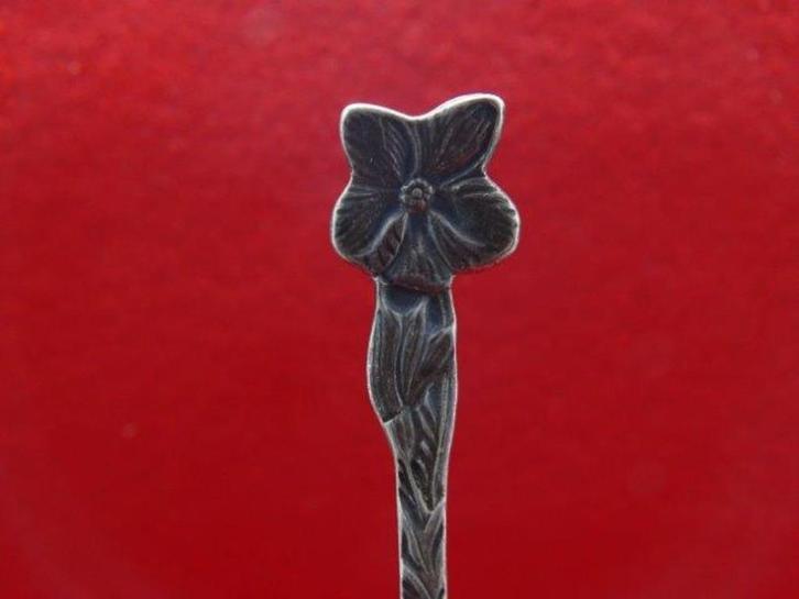 Lepeltje: pinksterbloem  Bloemenlepeltje, Antiek en Kunst, Antiek | Bestek, Verzenden