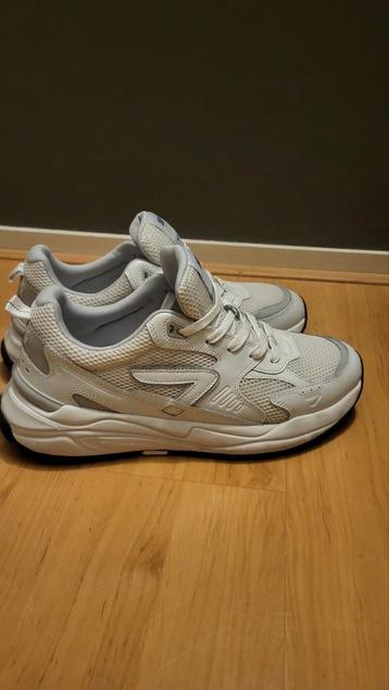 HUB Sneakers Maat 43 - Zo Goed Als Nieuw! beschikbaar voor biedingen