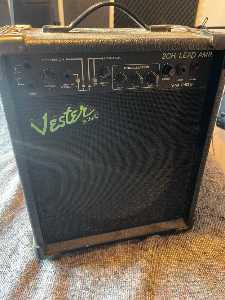 Gitaarversterker - Vester Maniac - Gebruikt, Muziek en Instrumenten, Versterkers | Bas en Gitaar, Gebruikt, Gitaar, Minder dan 50 watt
