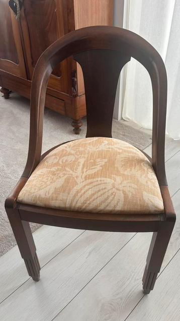 antieke stoelen beschikbaar voor biedingen