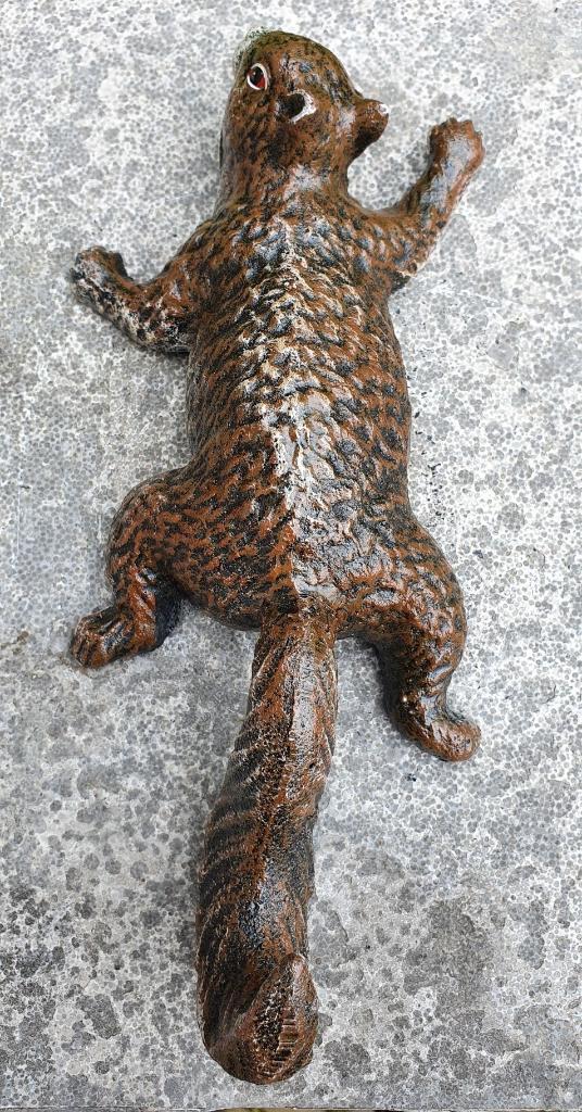 EEKHOORN / GIETIJZER / / 24 cm hoog, Tuin en Terras, Tuinwanddecoratie, Nieuw, Ophalen of Verzenden