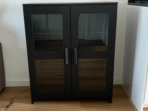 Ikea Kast (zwart) met glazen deuren (78x95cm) inclusief LED, Huis en Inrichting, Kasten | Boekenkasten, Nieuw, 50 tot 100 cm, Minder dan 100 cm