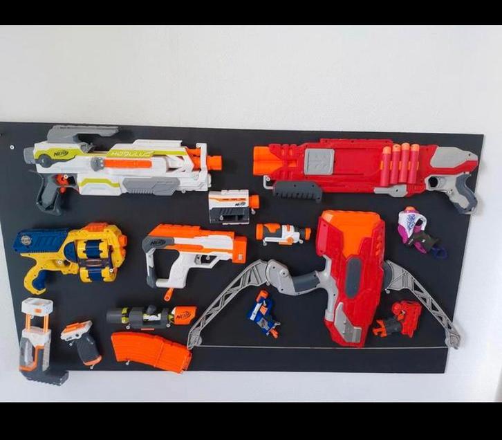 Nerf wall vele extra’s, Antiek en Kunst, Kunst | Litho's en Zeefdrukken, Ophalen of Verzenden