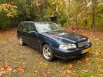 Volvo V70 2.4 170PK AUT 1999 Blauw, Auto's, Blauw, 1465 kg, Stationwagon, 2435 cc