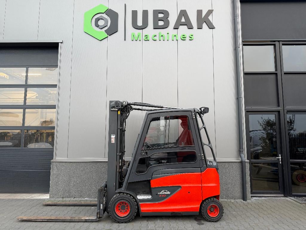 Linde E30 elektrische heftruck 'sideshift' 'vorkversteller', Zakelijke goederen, Machines en Bouw | Heftrucks en Intern transport