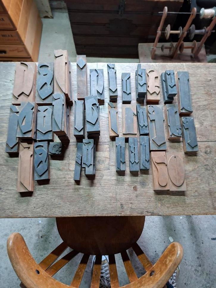 Blokletters uit Drukkerij, oud!, Antiek en Kunst, Curiosa en Brocante, Ophalen of Verzenden