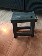 Houten krukje - Zwart, Huis en Inrichting, Krukjes, Ophalen of Verzenden, Hout